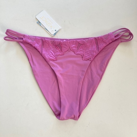 NWT L Space Anthropologie Claude Classic Pink Embroidered Bikini Bottoms Sz XL - Picture 1 of 6